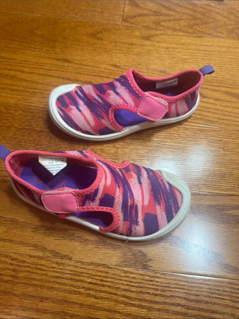 2/$10 Girls sz 10 water shoes